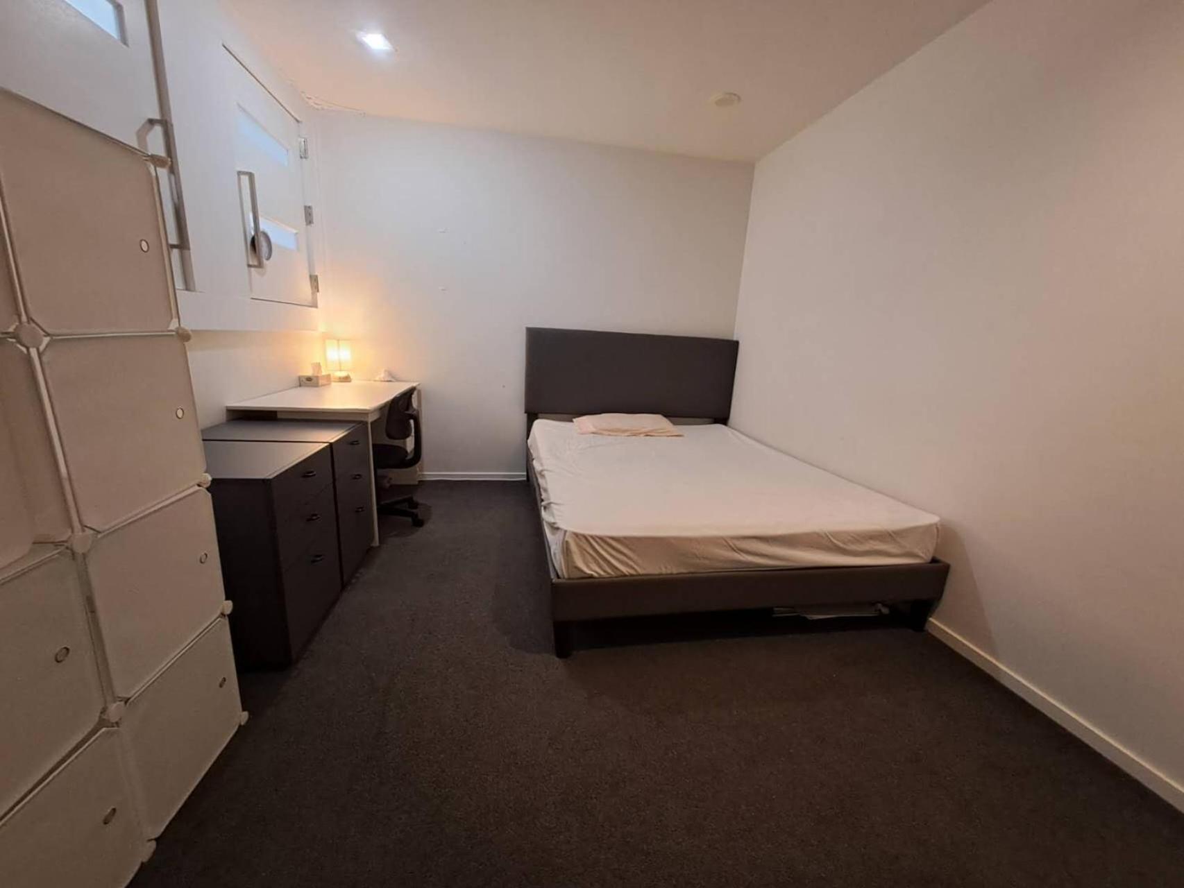 Homestay Quiet Secure In Cbd, Handy Close To Downtown Britomart Ferry And Spark Arena *