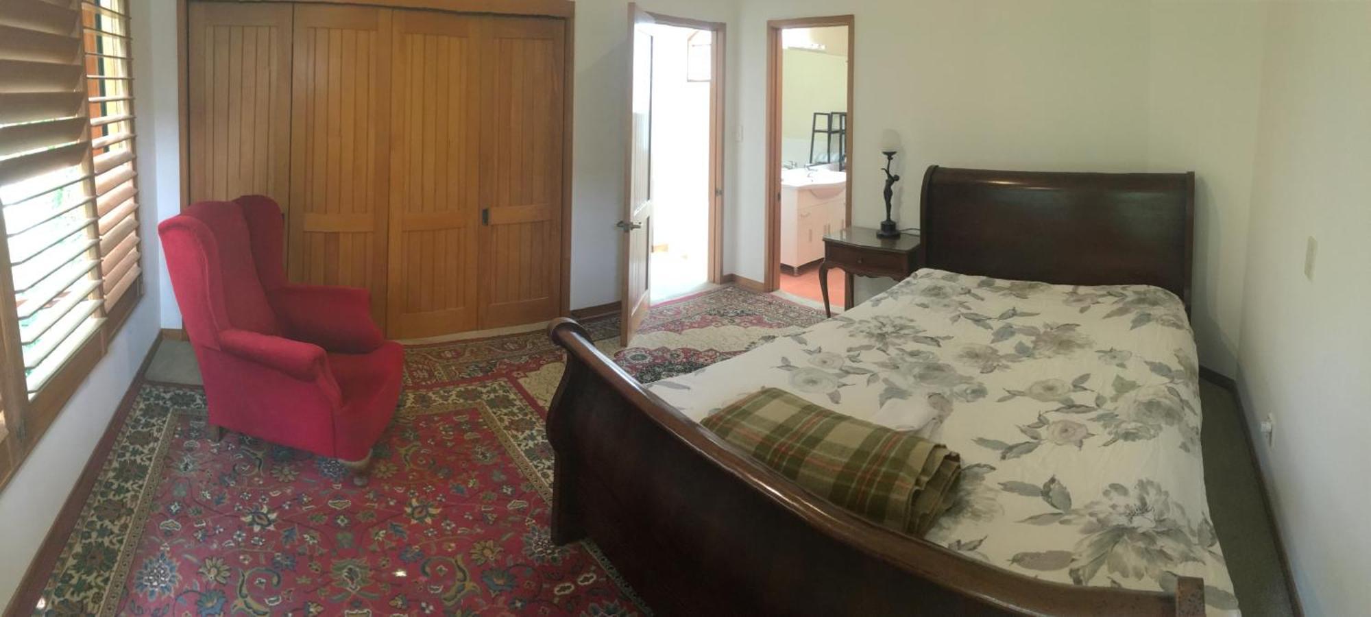 Bedroom With Ensuite Homestay