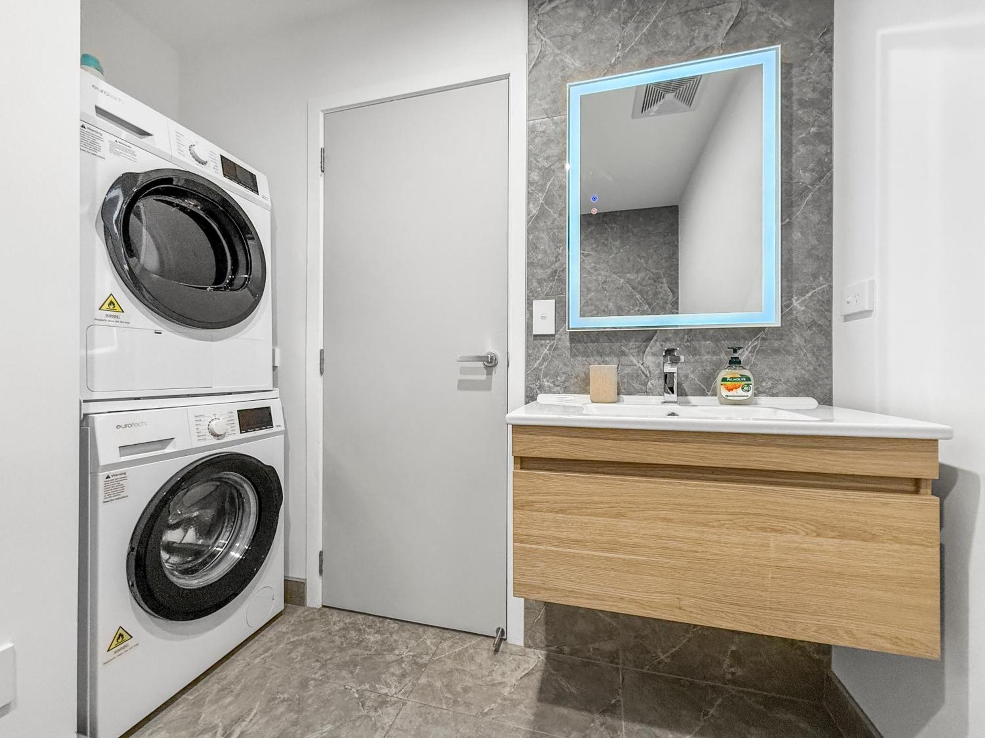 Ellerslie Sanctuary- Modern, Quality Apartment