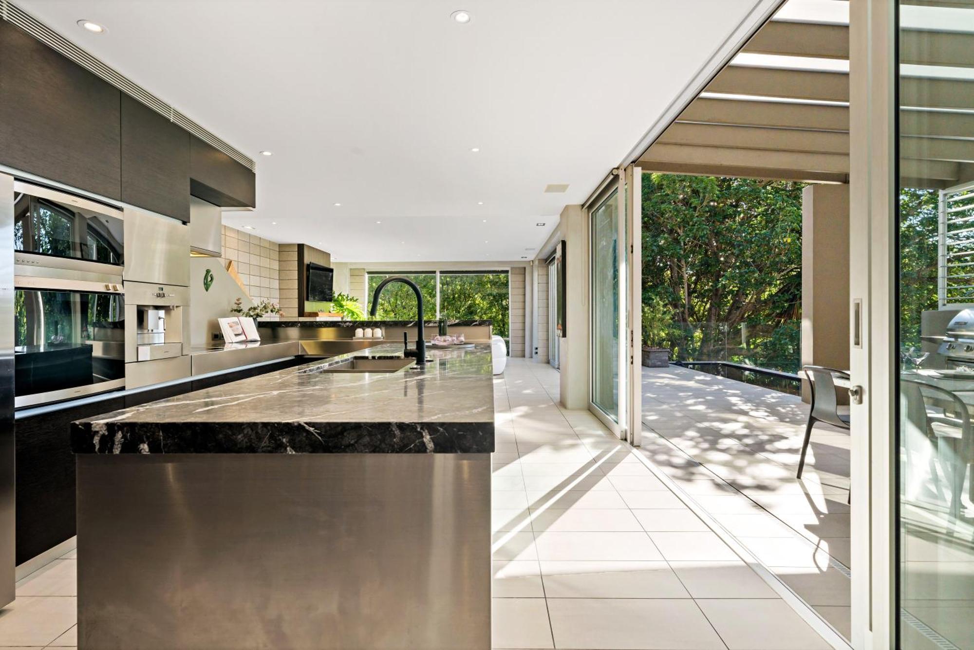 Luxury Nestled In Nature * Auckland
