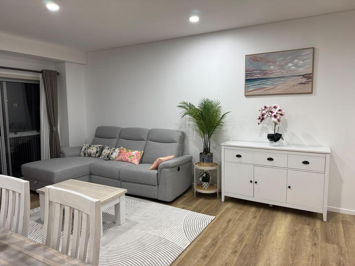 Penthouse Delight 3 Bd 2 Bth Free Carpark, Pool & Tennis Court