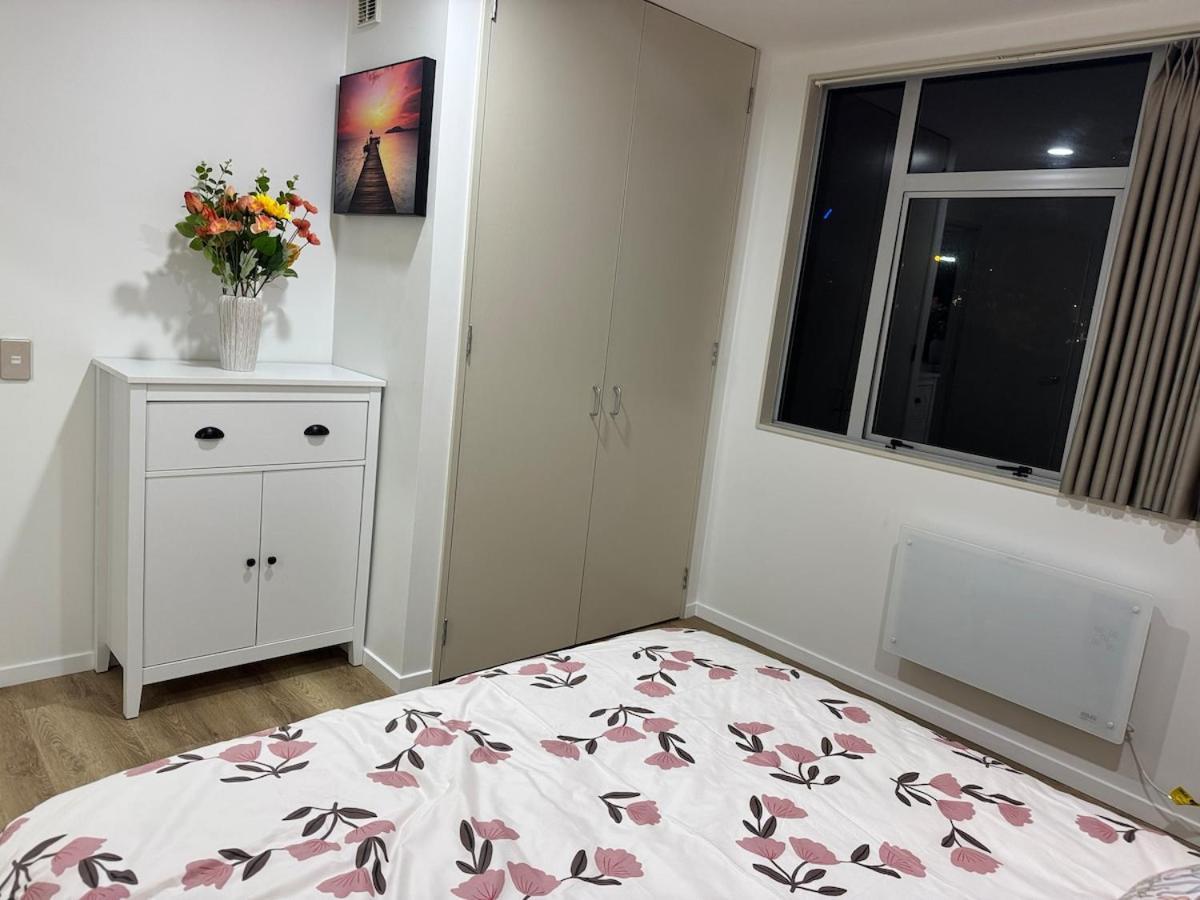 Penthouse Delight 3 Bd 2 Bth Free Carpark, Pool & Tennis Court
