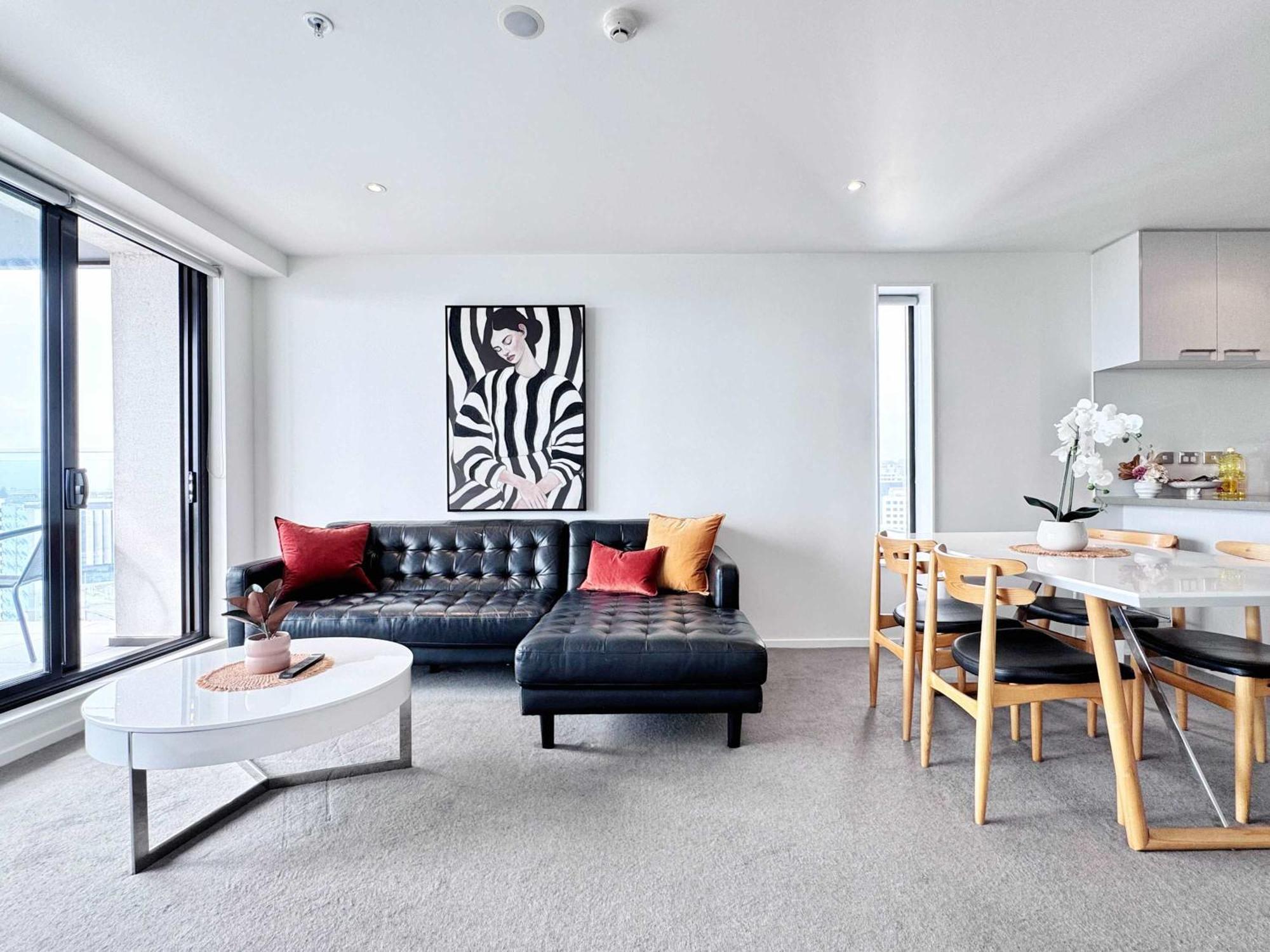 Amazing Seaview Stylish Near Aotea Square Apartment