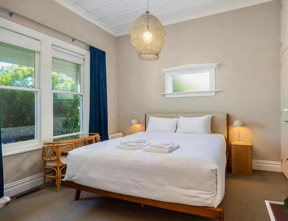 Garden Walk To Kingsland And Eden Park *