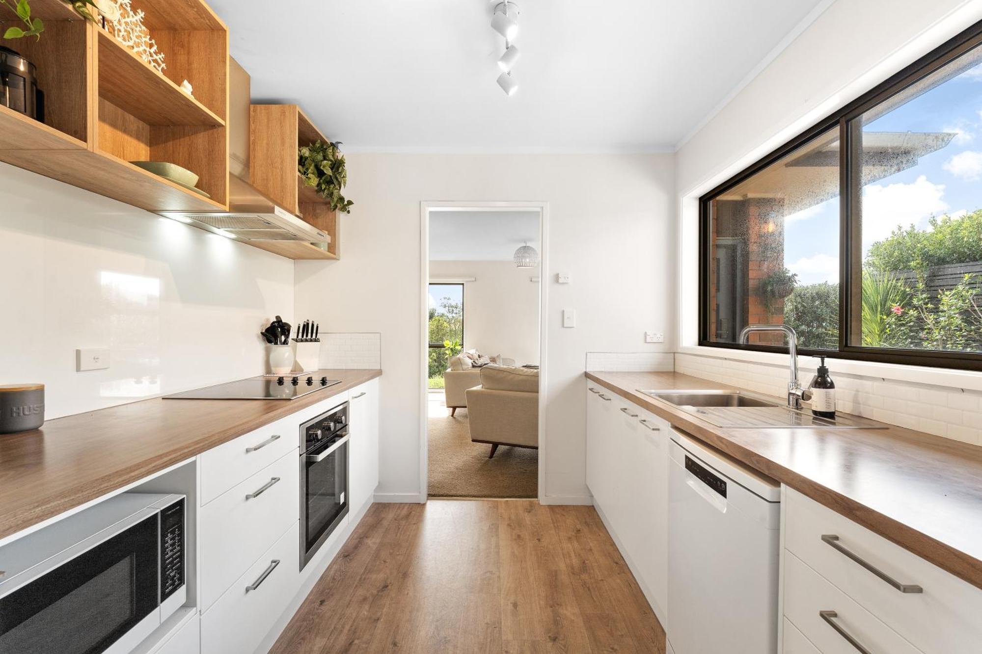 Coastal Garden Family Hideaway Holiday home Auckland