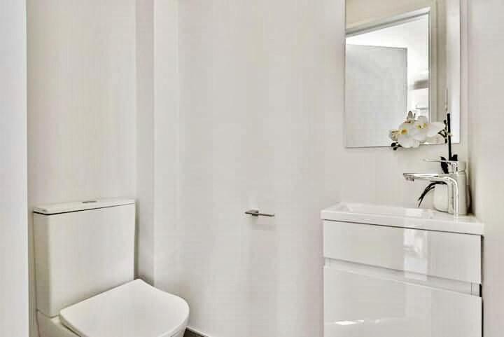 Modern Brand New Luxury Retreat In Papatoetoe *