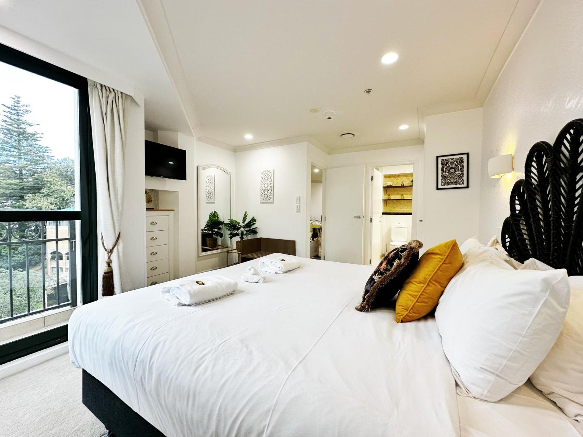 Apartment Spacious Park Views With Spa, Pool, Gym, Netflix Auckland