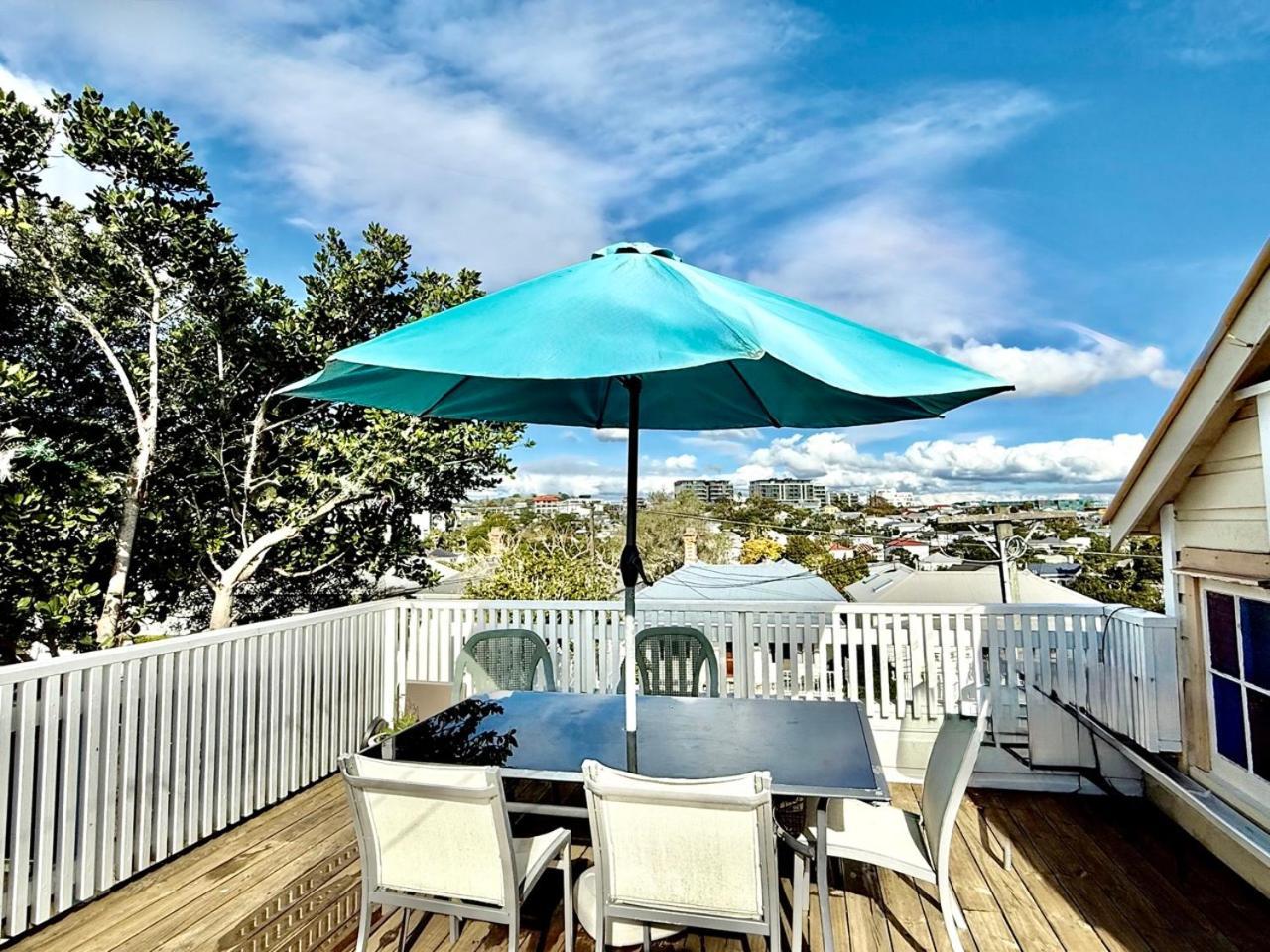 Private In Grey Lynn Homestay *