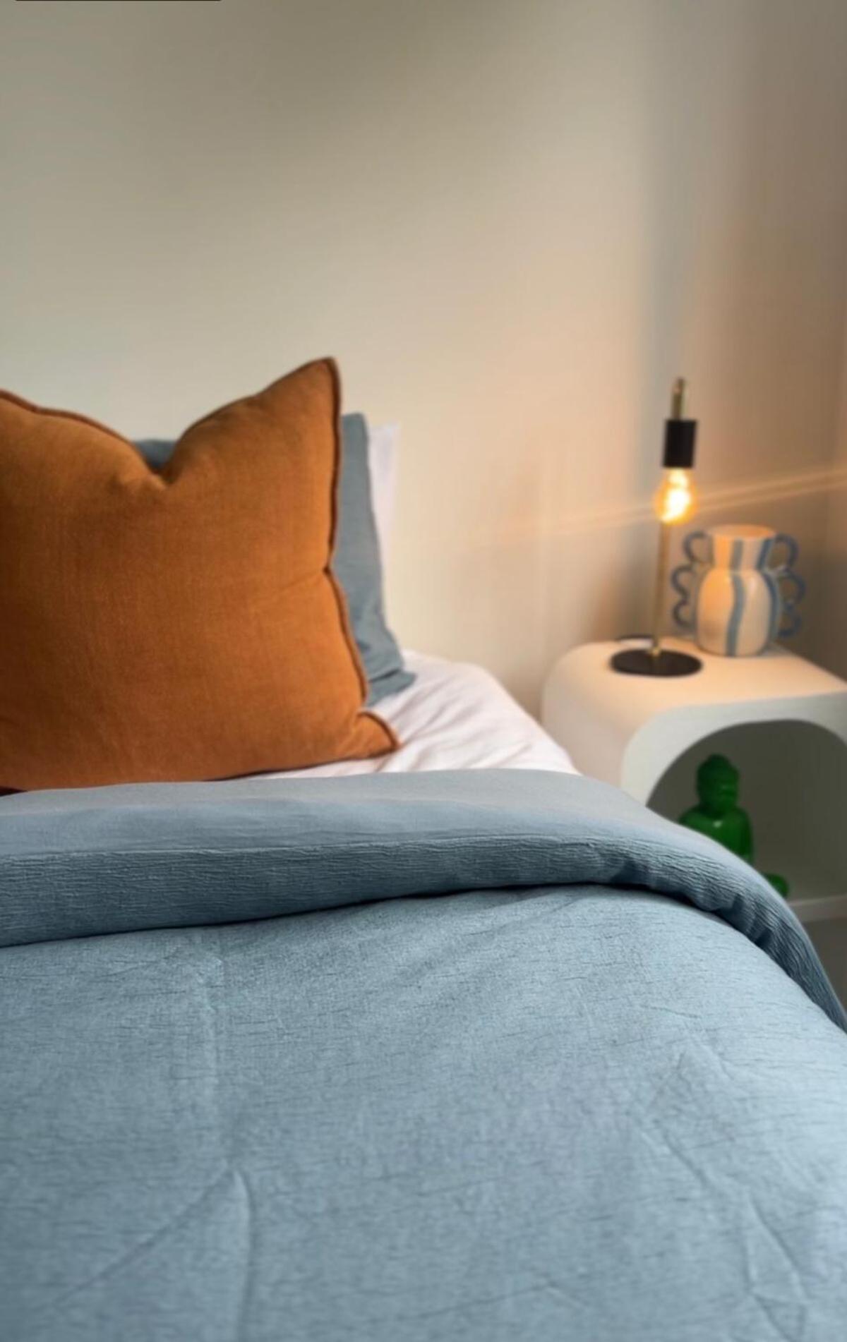 Holiday home Spacious And Modern - 12 Minute Drive From Cbd! *
