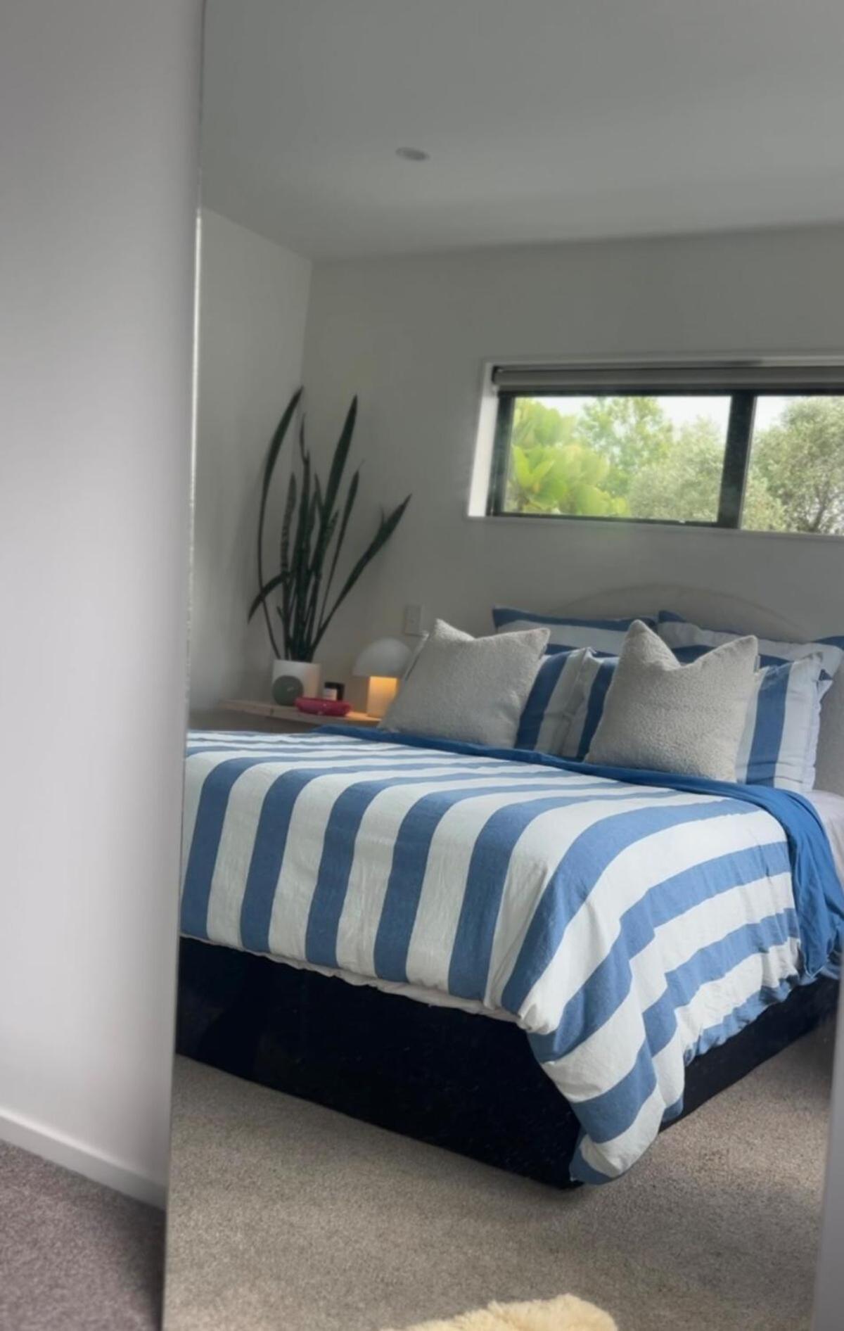 Spacious And Modern - 12 Minute Drive From Cbd! * Auckland