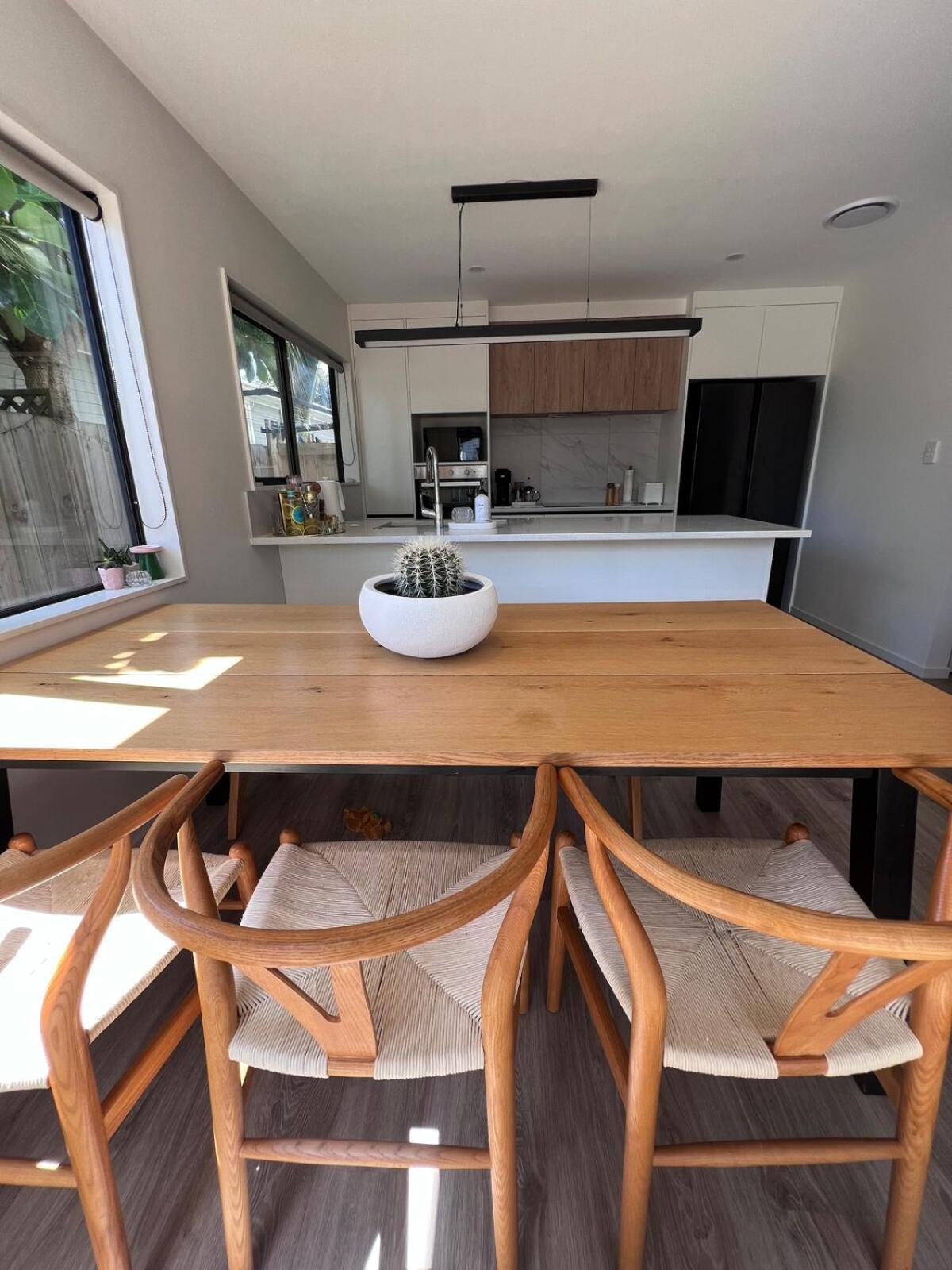 Spacious And Modern - 12 Minute Drive From Cbd! Holiday home