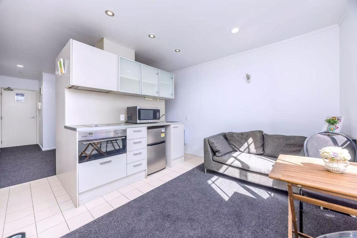 Modern &convenient In The Heart Of Apartment