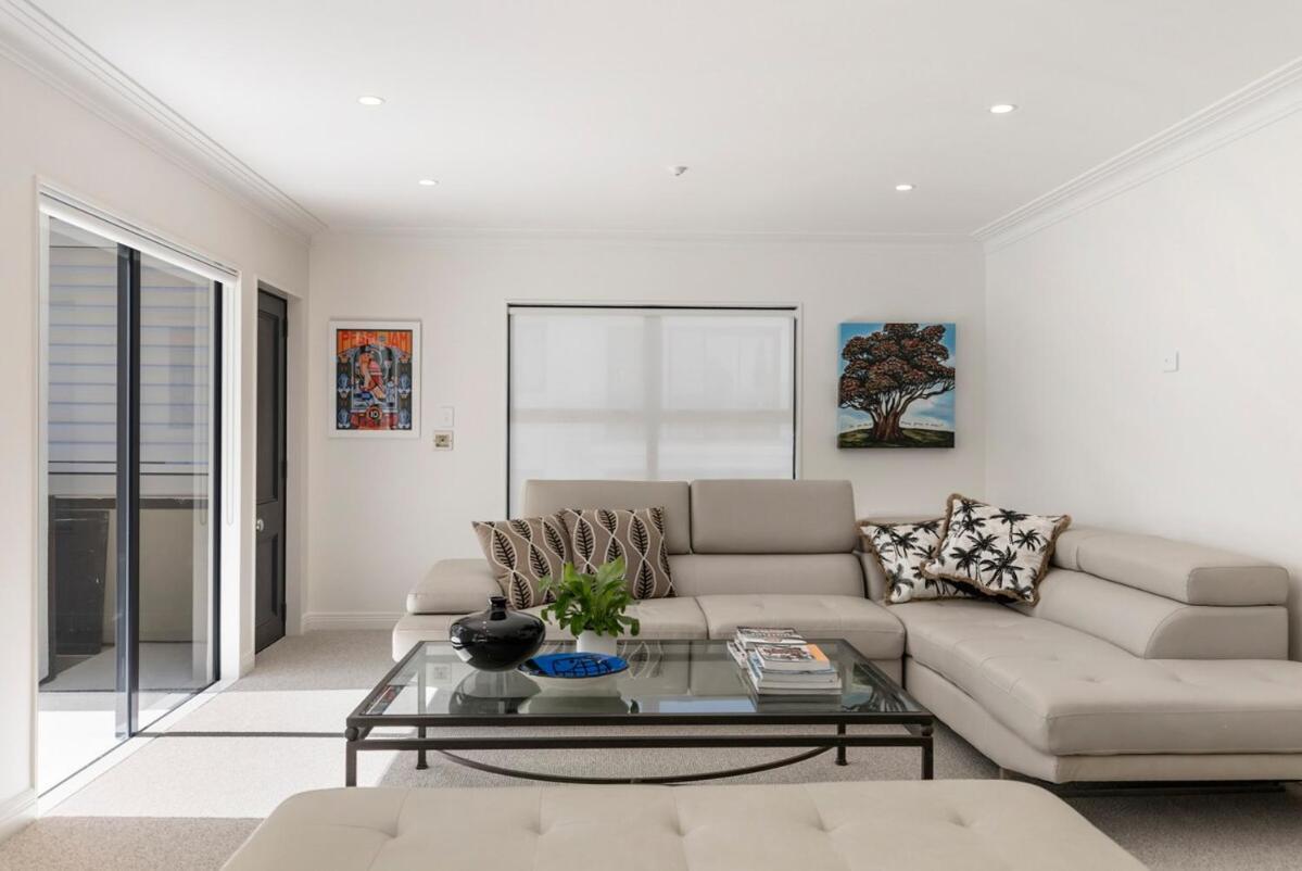 Coastal Chic - Luxury At The