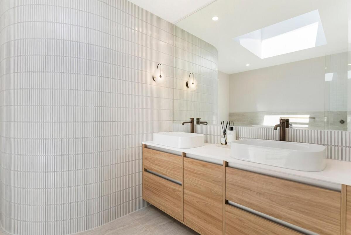 Coastal Chic - Luxury At The Holiday home Auckland