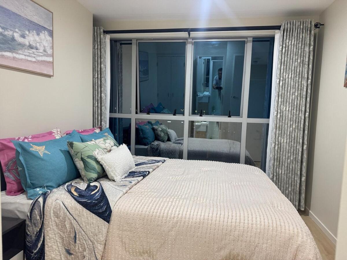 Apartment Luxury Penthouse 2 Bd 2 Bth 2 Carparks Pool Auckland