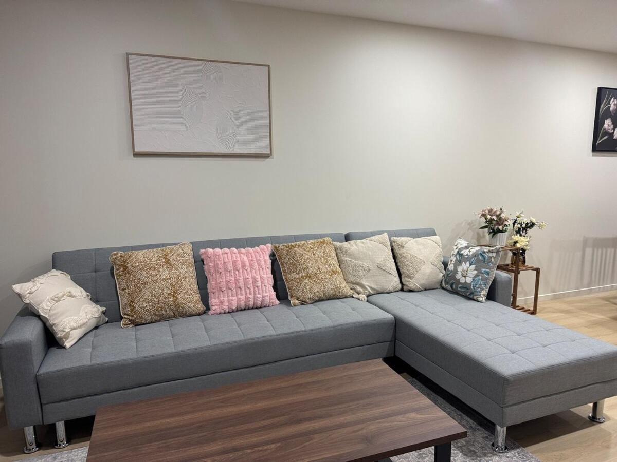 Luxury Penthouse 2 Bd 2 Bth 2 Carparks Pool Apartment Auckland