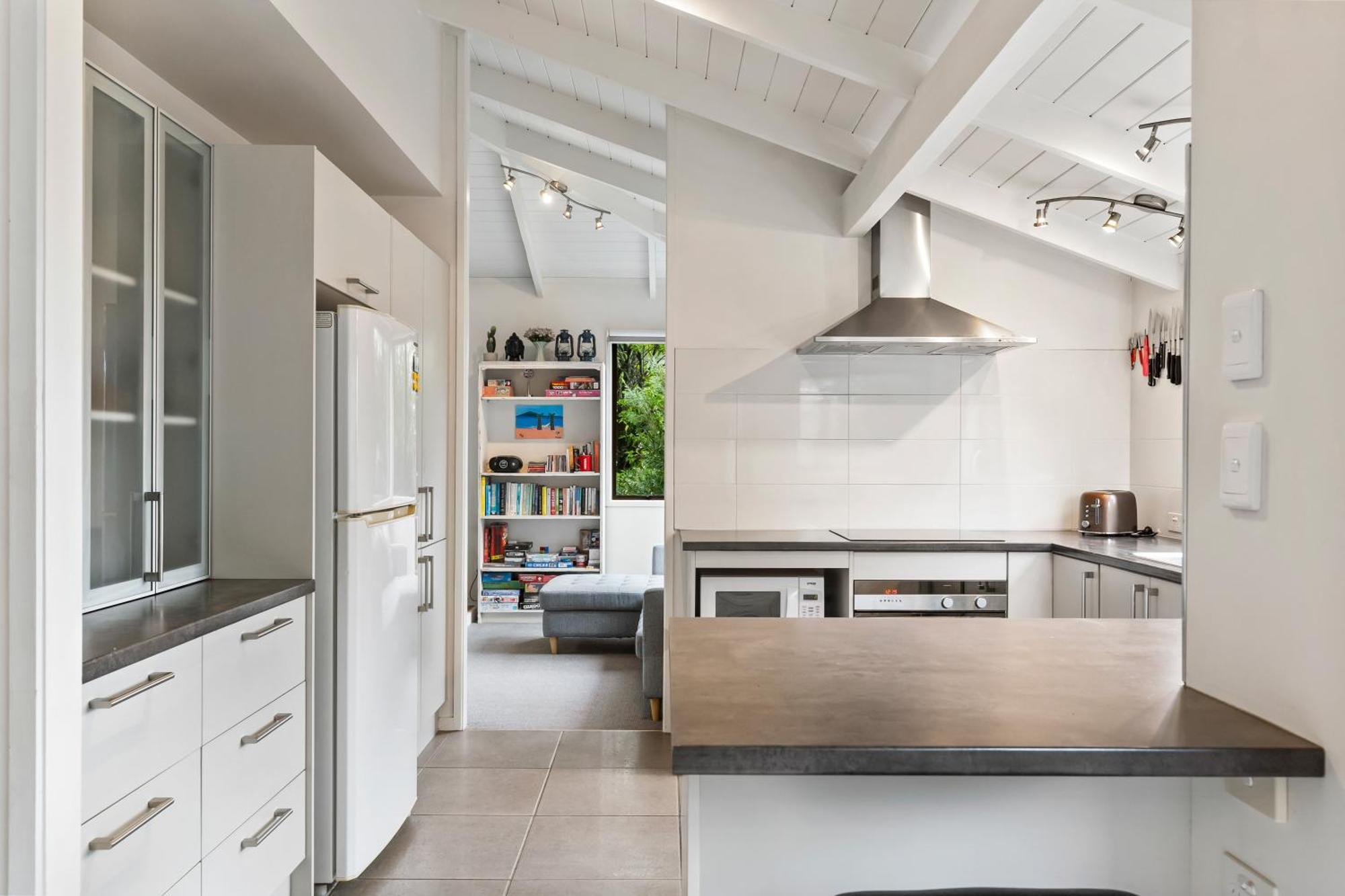 Holiday home Waiake Family Retreat - *