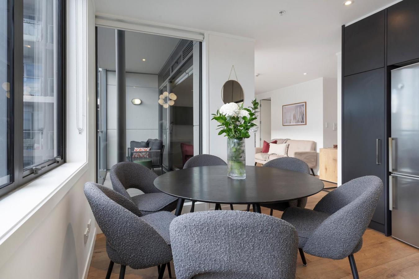 Apartment Urban Haven, Walk To Sky Tower, Viaduct And