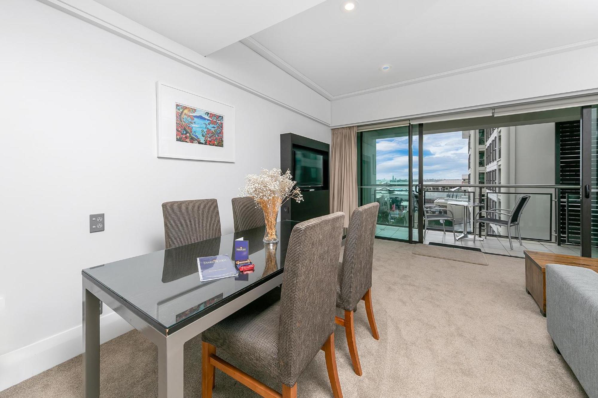 Stunning Harbour Views Apartment Auckland