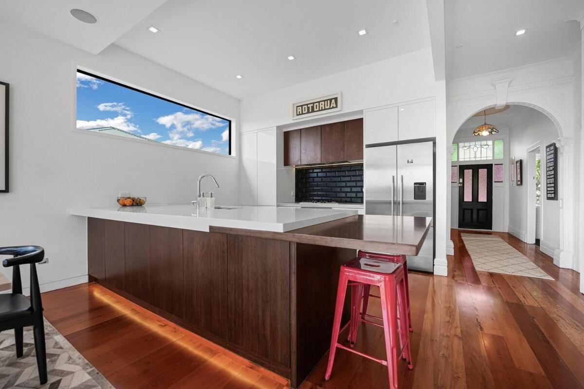 Architectural Gem In Grey Lynn Villa *
