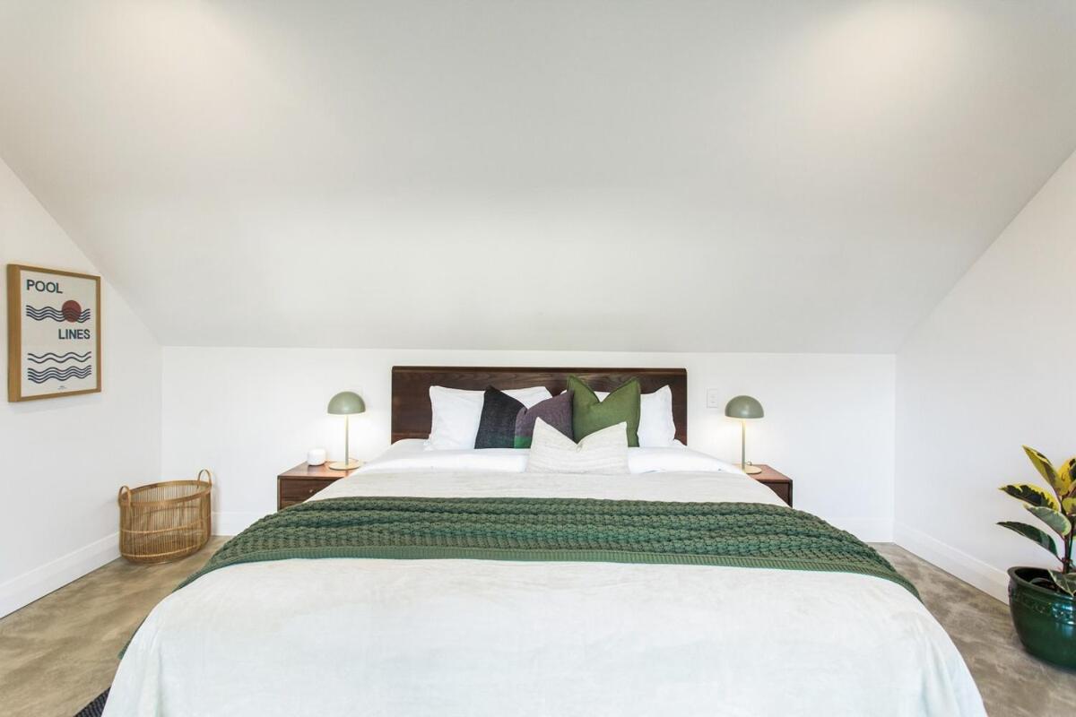 Spectacular Luxury 4br 3 Bath Hot Tub Villa Auckland