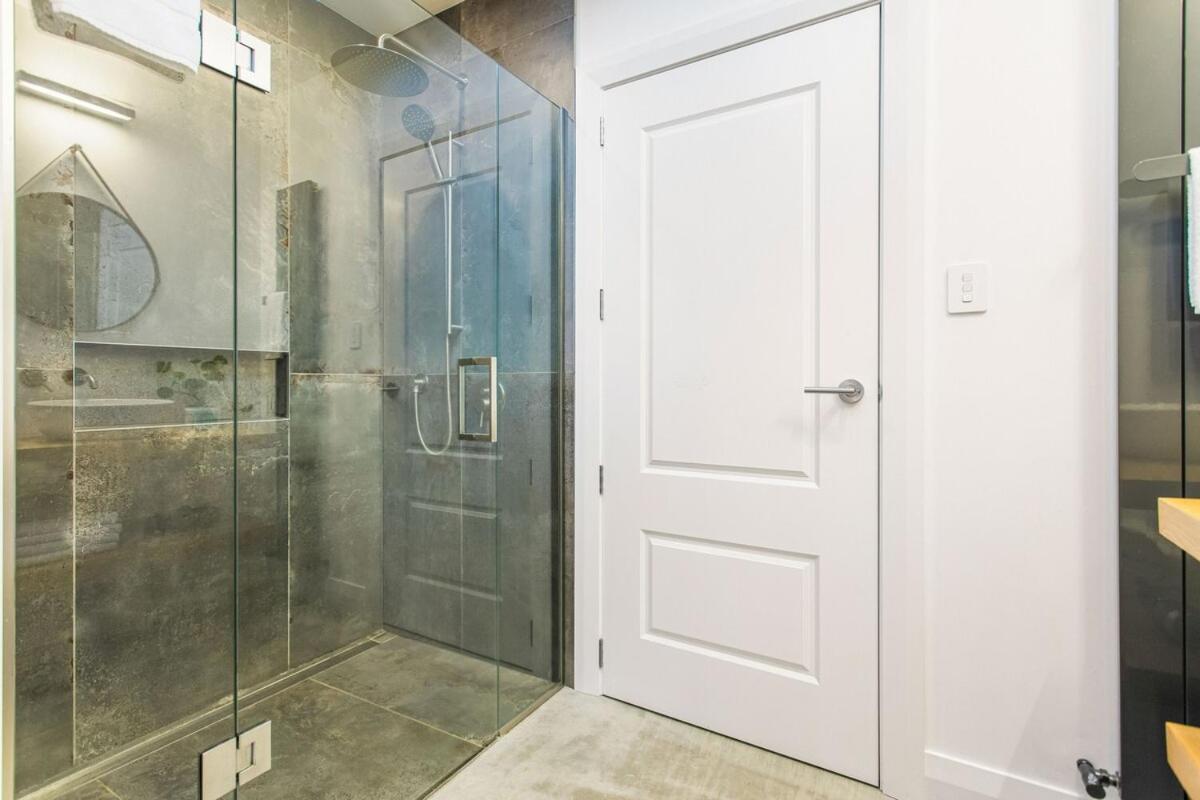 Spectacular Luxury 4br 3 Bath Hot Tub Auckland