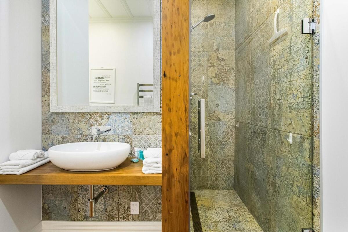 Spectacular Luxury 4br 3 Bath Hot Tub Villa Auckland