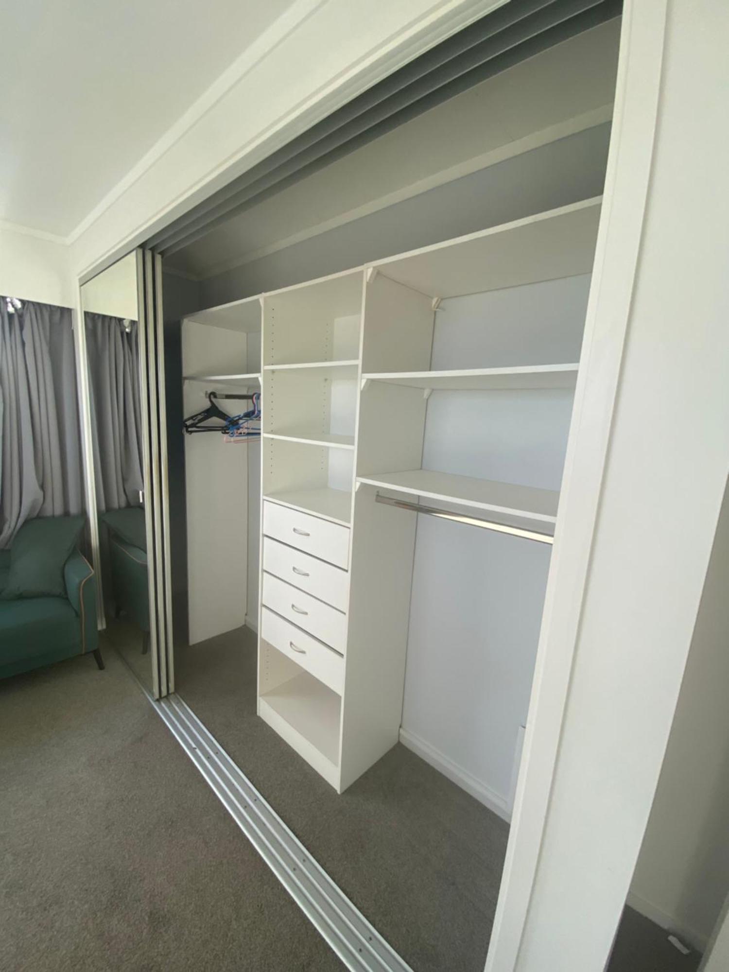 Spacious Sunny Homestay *