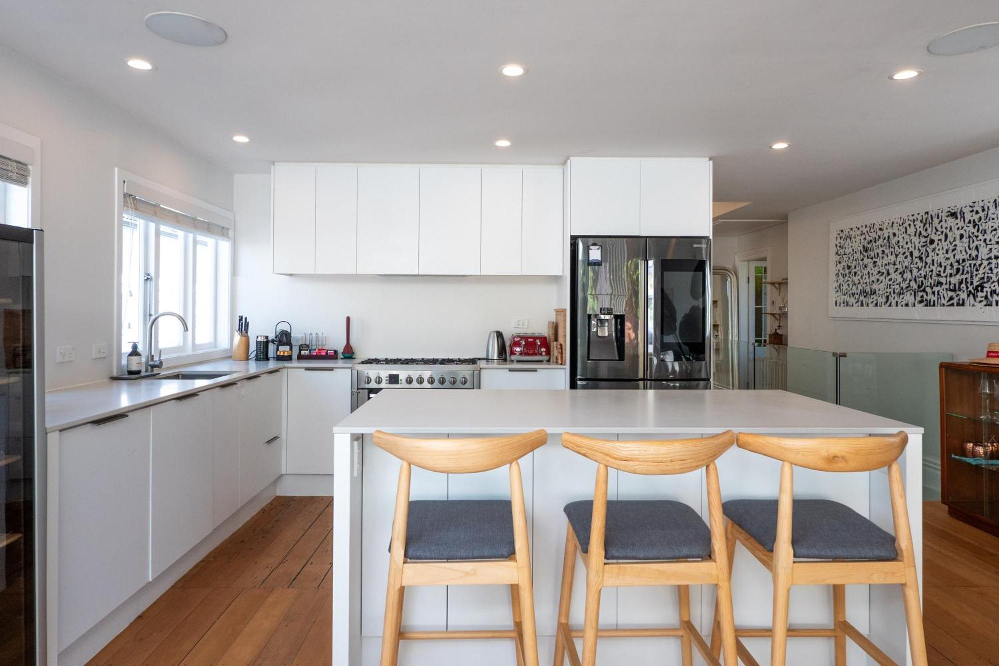 Apartment Charming Nestled Away In The Centre