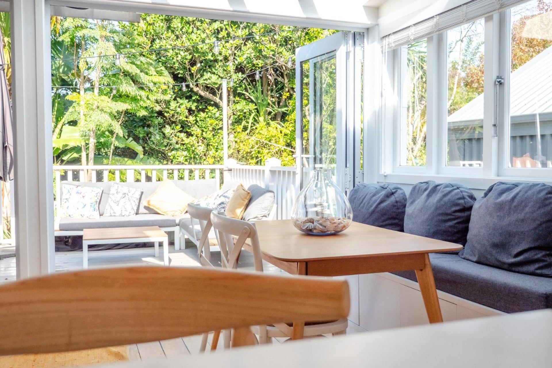 Apartment Charming Nestled Away In The Centre