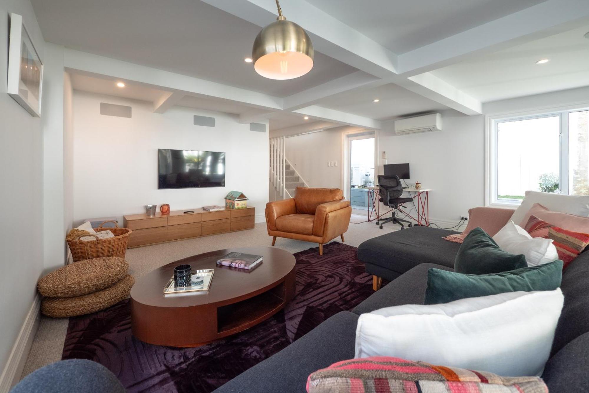 Charming Nestled Away In The Centre * Auckland