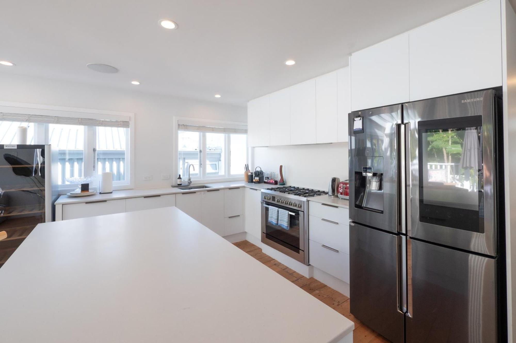Apartment Charming Nestled Away In The Centre