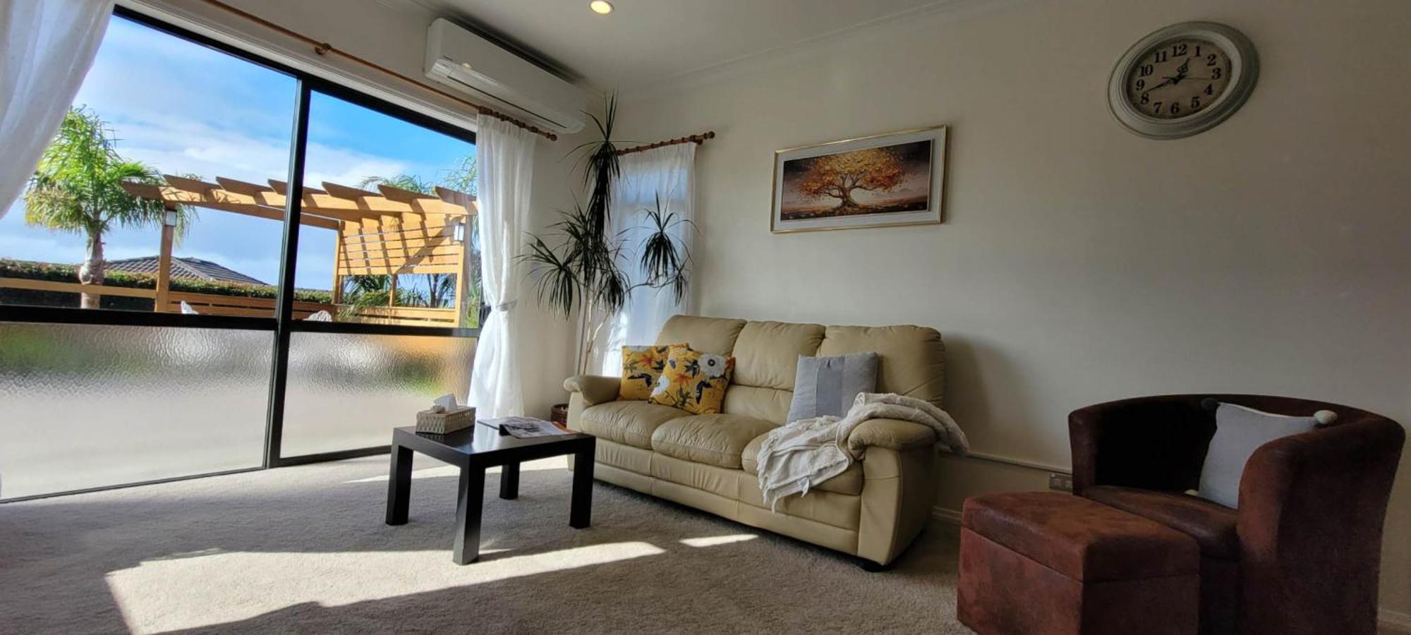 Elevated Family Sized Guest-house With Beautiful Views * Auckland