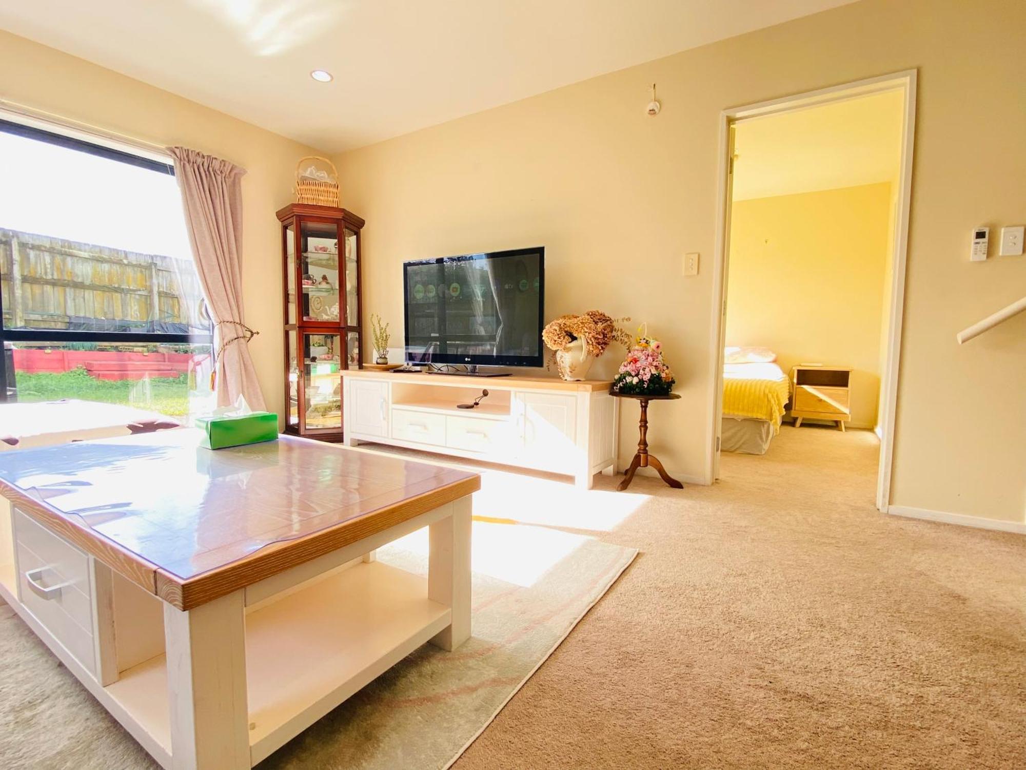 Homestay Private In West *