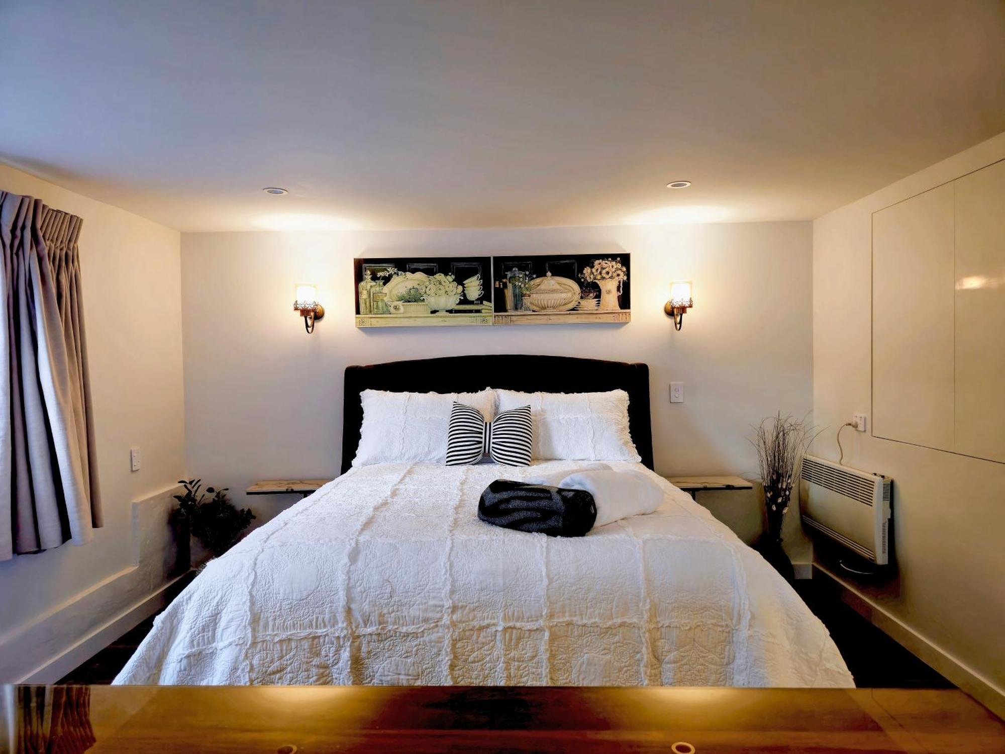 Boutique - New Reno - Kitchenette-bathroom-washer&dryer Guest house