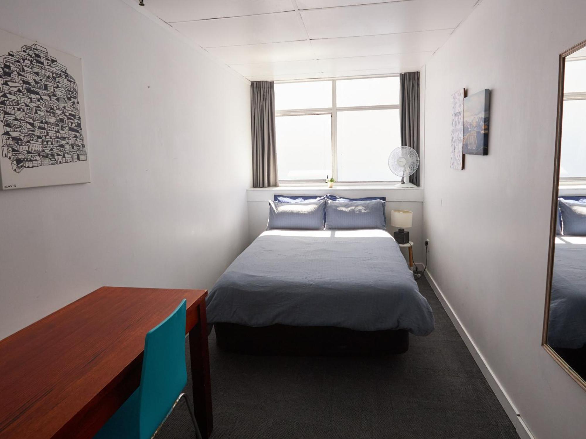 Attic Backpackers * Auckland