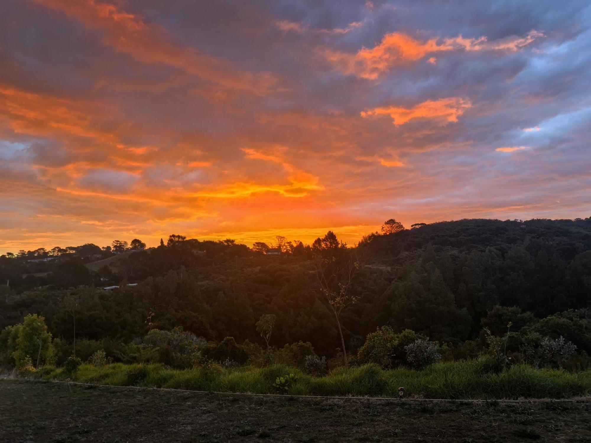 Sunrise To Sunset Coastal Escape Bed & Breakfast *