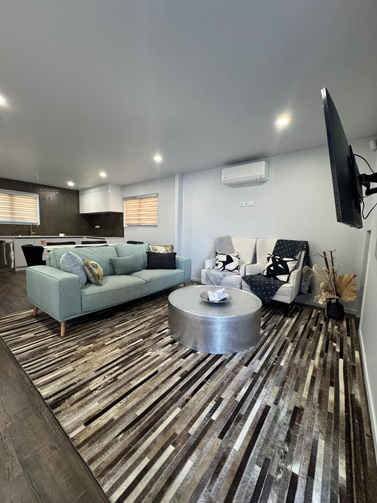 Apartment Entire 3Br Comfort Near Akld Airport
