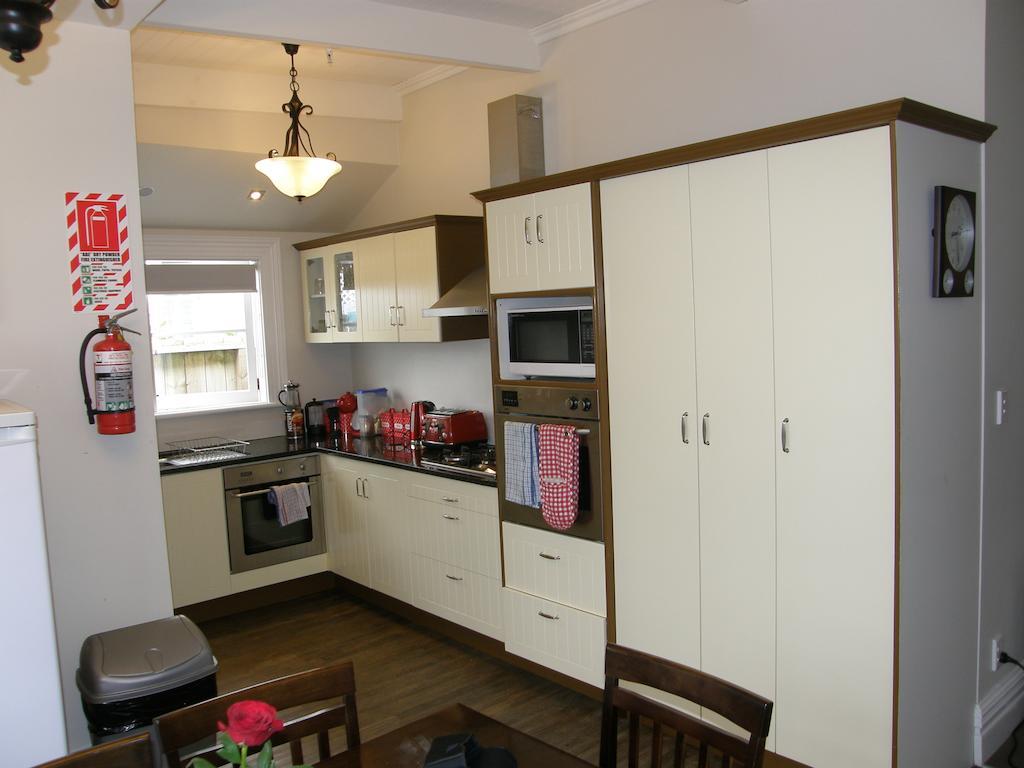 Ponsonby Manor 4*