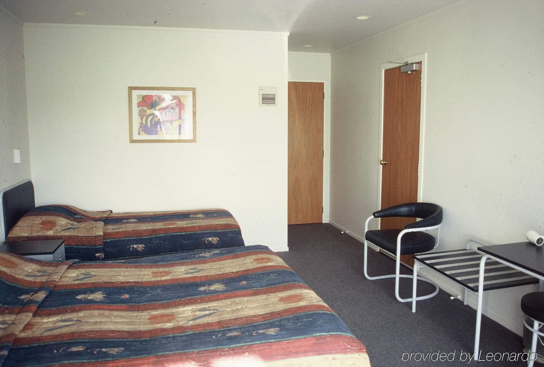 Motel Airport 3*