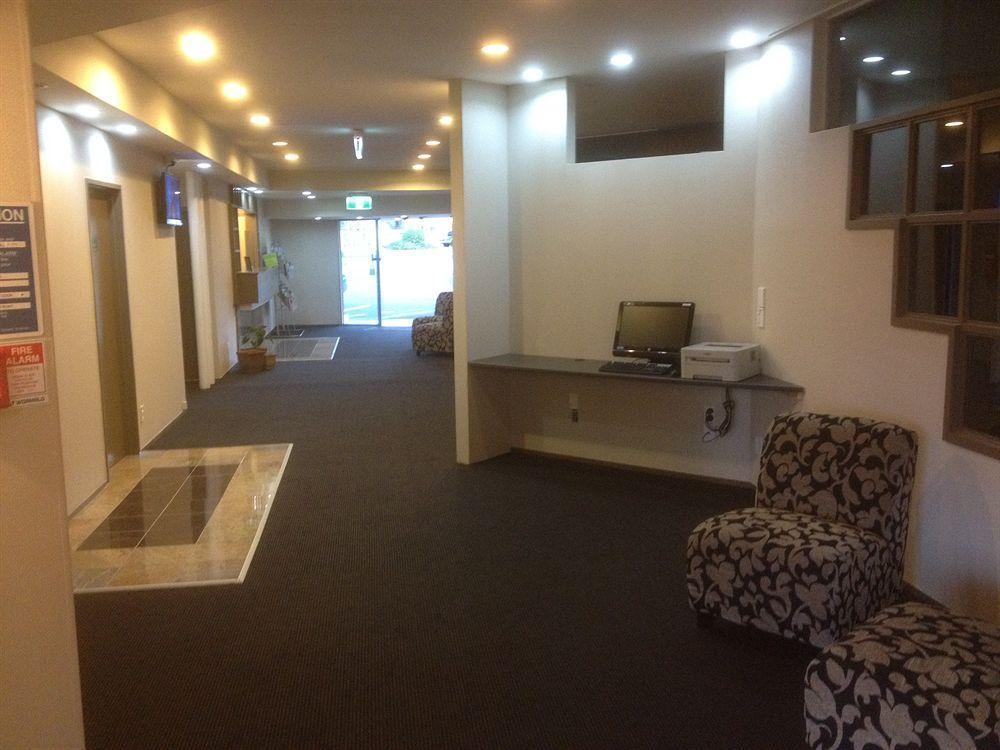 Vr Airport Hotel
