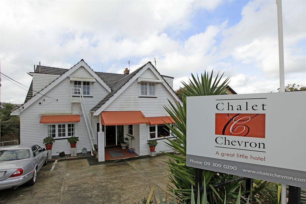 Chevron Bed & Breakfast 4*
