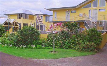 Bucklands Waterfront 3*
