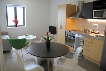Mcentral Manukau Aparthotel 4*
