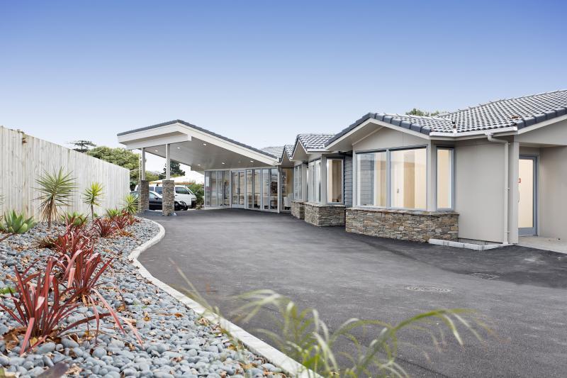 Airport Motel 4*