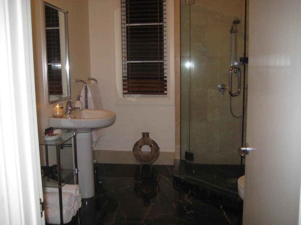 The Consulate Luxury Bed & Breakfast 5*