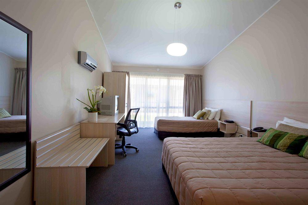 Kiwi Airport Backpackers Auckland