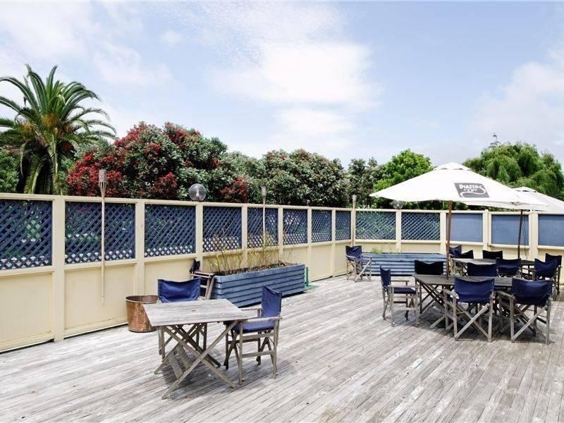 Manukau & Conference Centre Hotel 3*