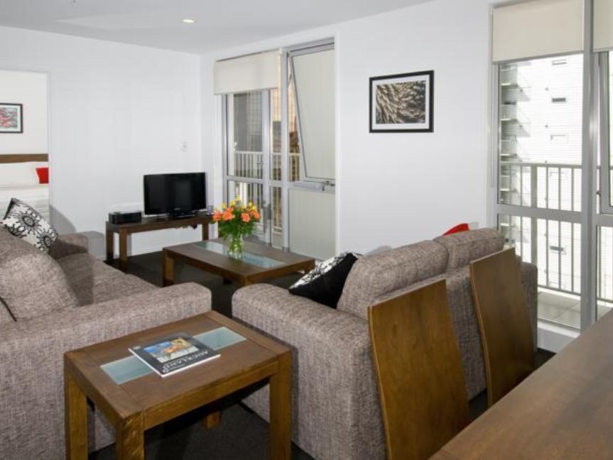 Barclay Aparthotel 4*