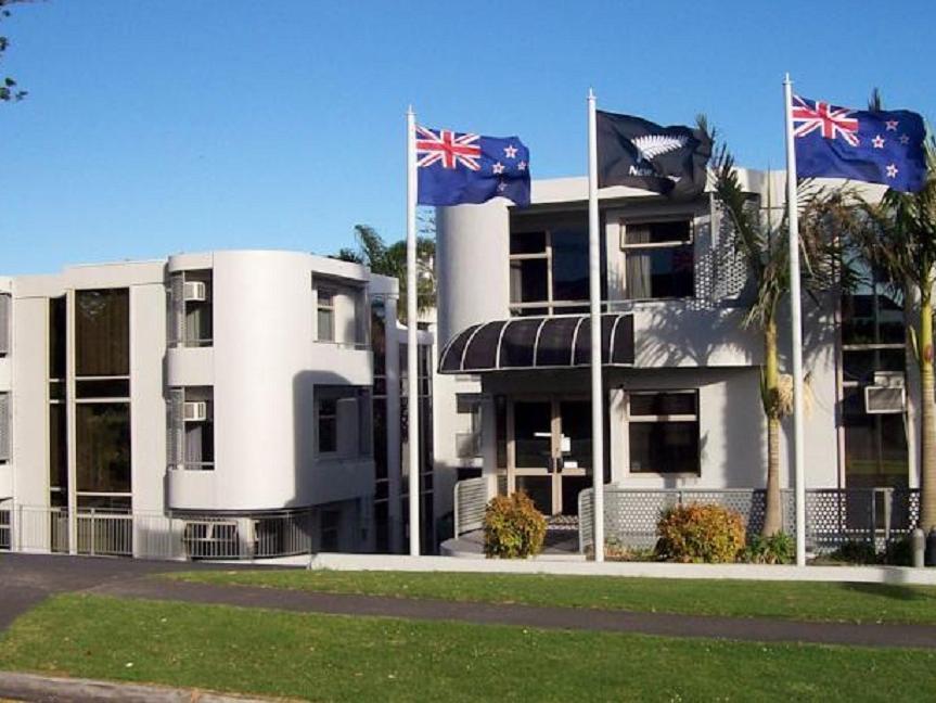 Carnmore Takapuna 4* Auckland